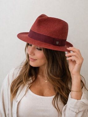 Brixton Straw Fedora Trilby Hat Rust Red Medium 7 1/4 58 CM